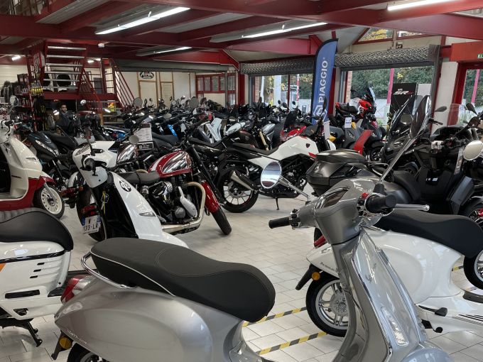 PIAGGIO VESPA 4