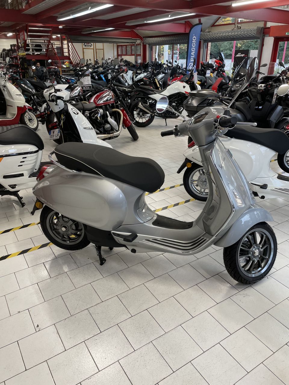 PIAGGIO VESPA 4
