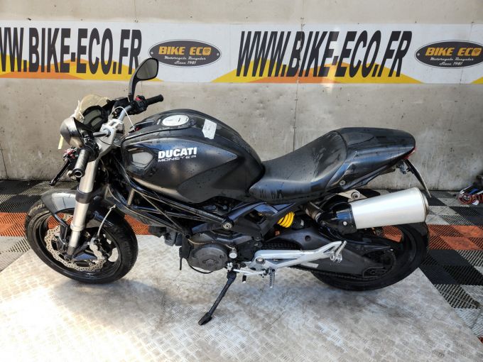 DUCATI 696 MONSTER 4
