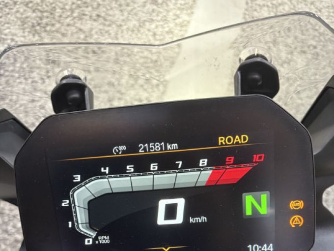 BMW f 750 gs 4