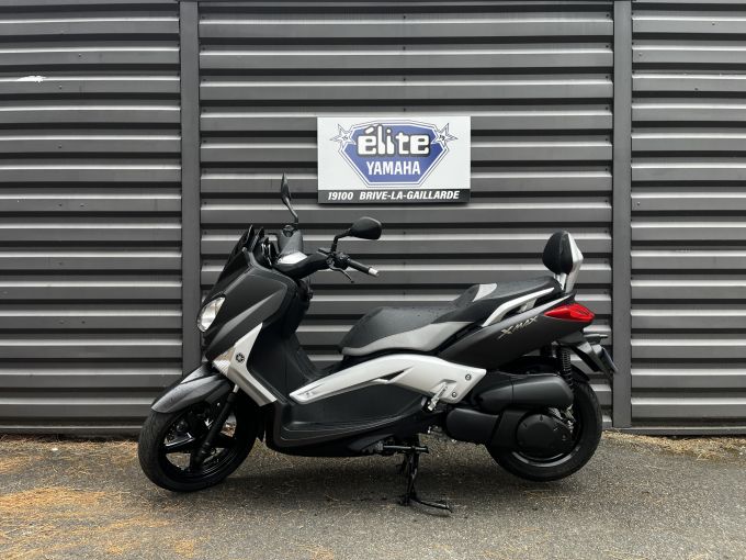 YAMAHA X-MAX 250 IRON 4