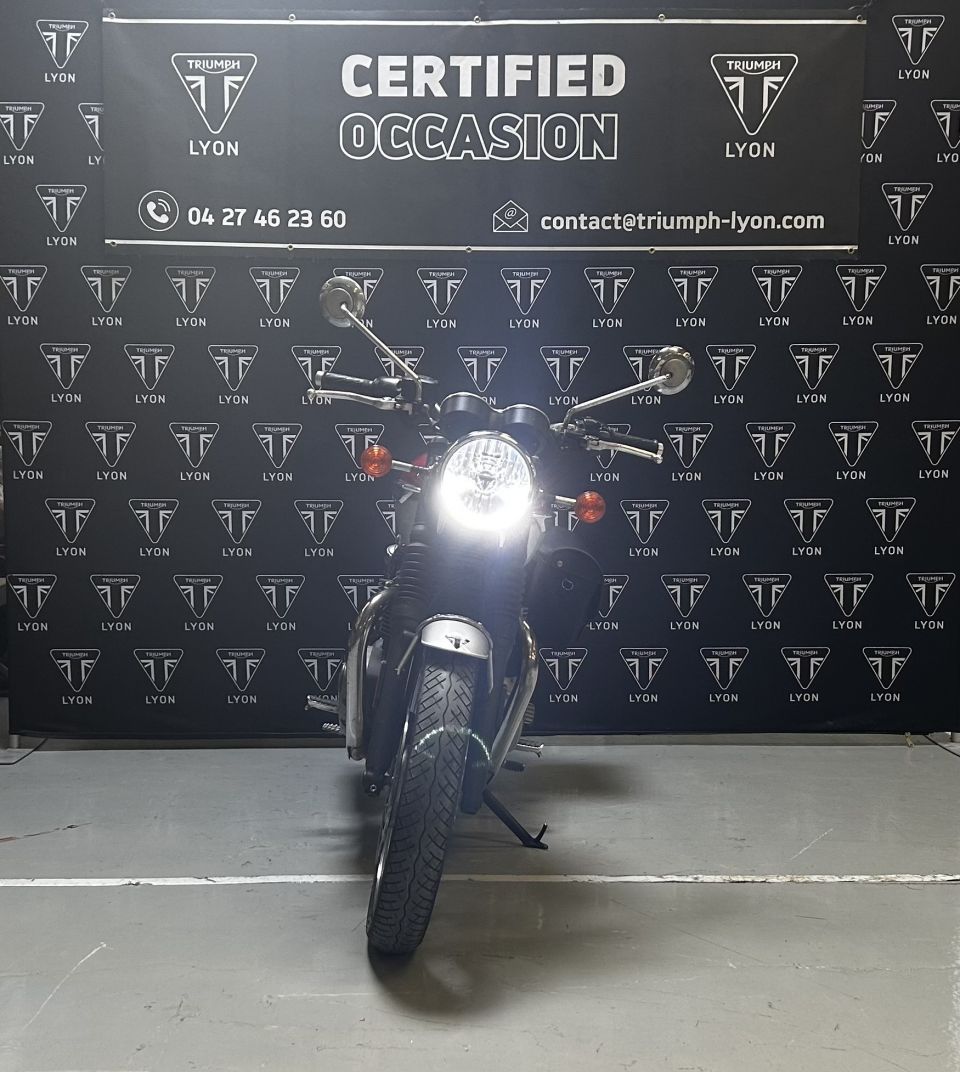 TRIUMPH BONNEVILLE T120 4