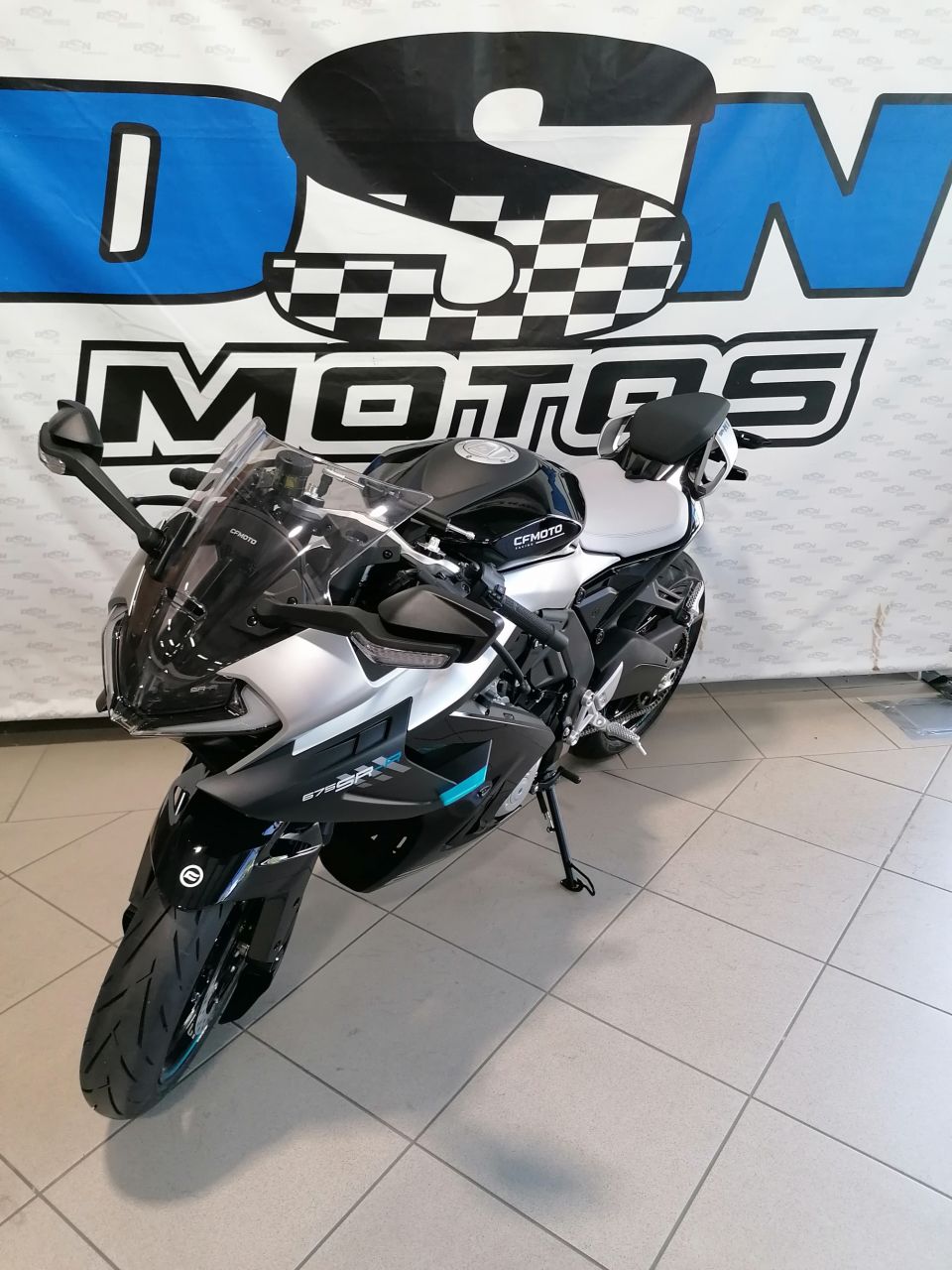 CF MOTO 675 SR-S 4