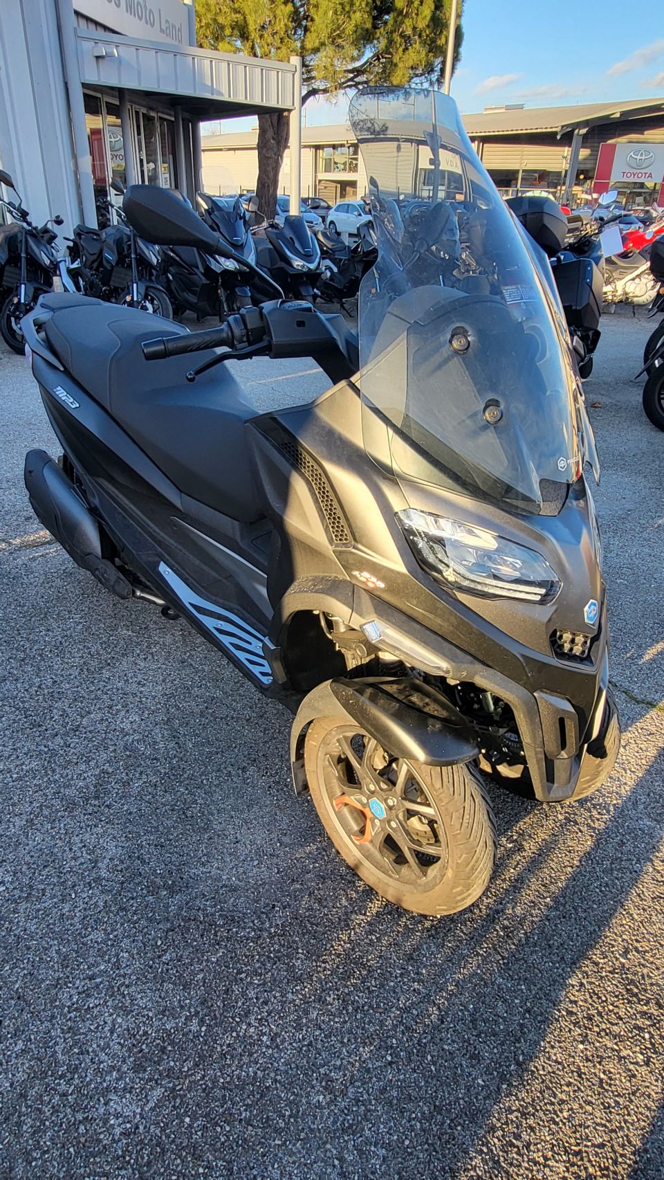PIAGGIO MP3 530 HPE EXCLUSIVE 4