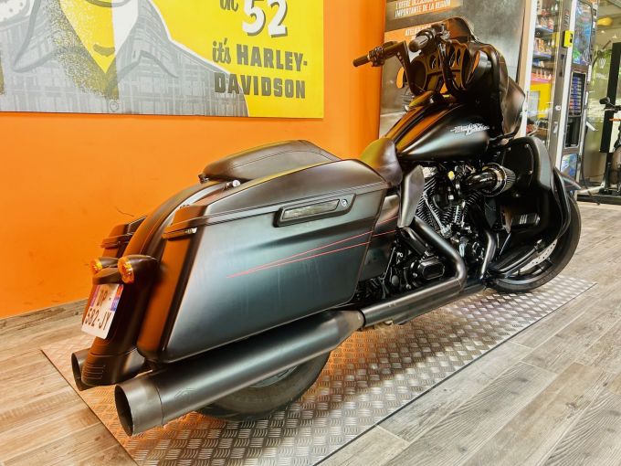 HARLEY-DAVIDSON TOURING STREET GLIDE 1690 SPECIAL 4