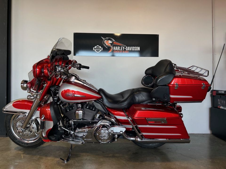 HARLEY-DAVIDSON TOURING ELECTRA GLIDE 1800 ULTRA CVO 4