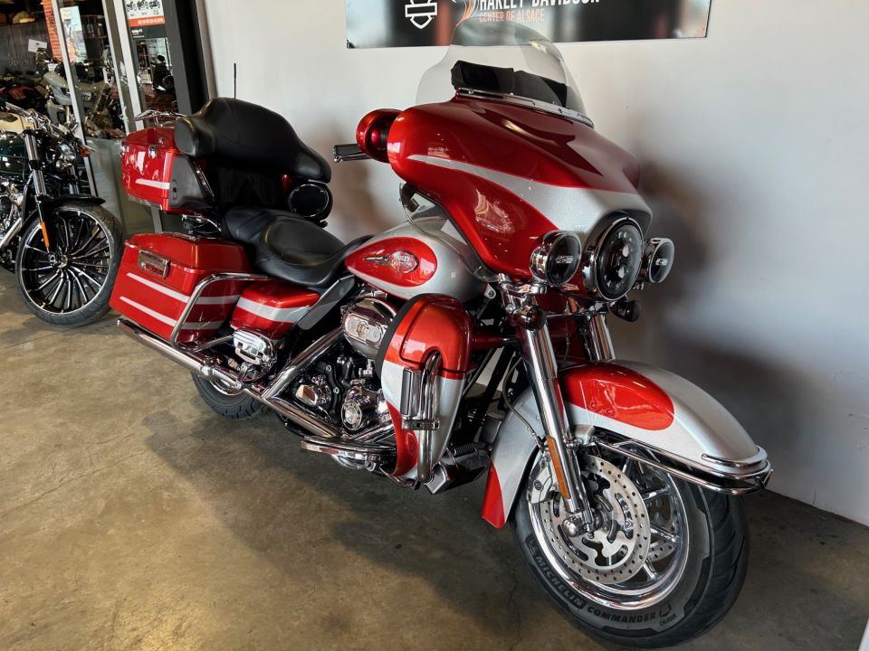 HARLEY-DAVIDSON TOURING ELECTRA GLIDE 1800 ULTRA CVO 4