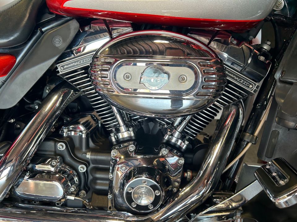 HARLEY-DAVIDSON TOURING ELECTRA GLIDE 1800 ULTRA CVO 4