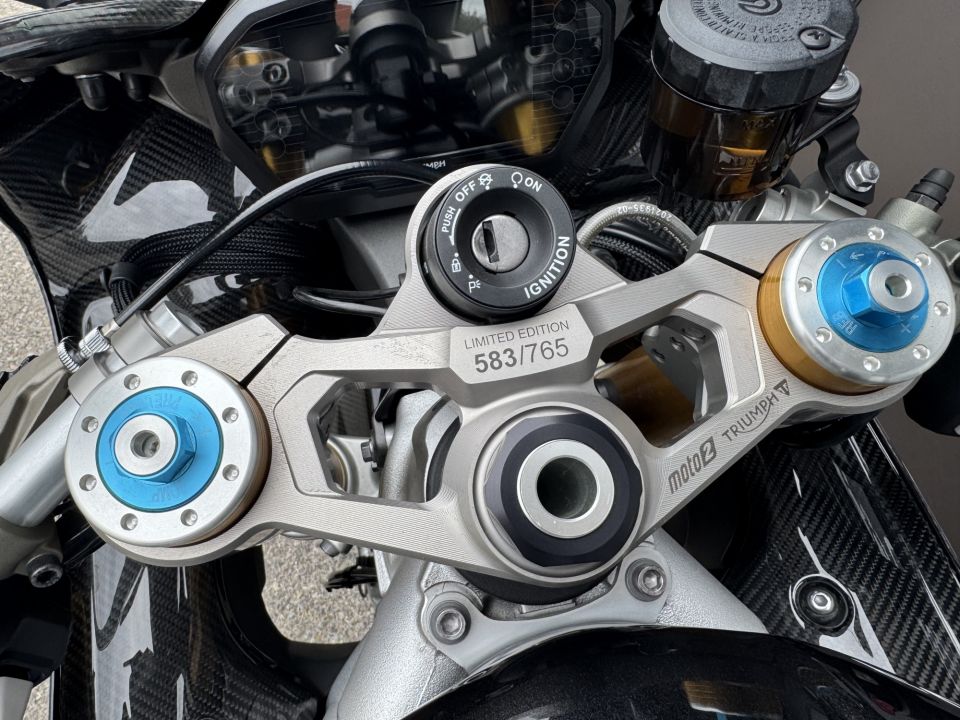 TRIUMPH DAYTONA 765 Moto 2 4