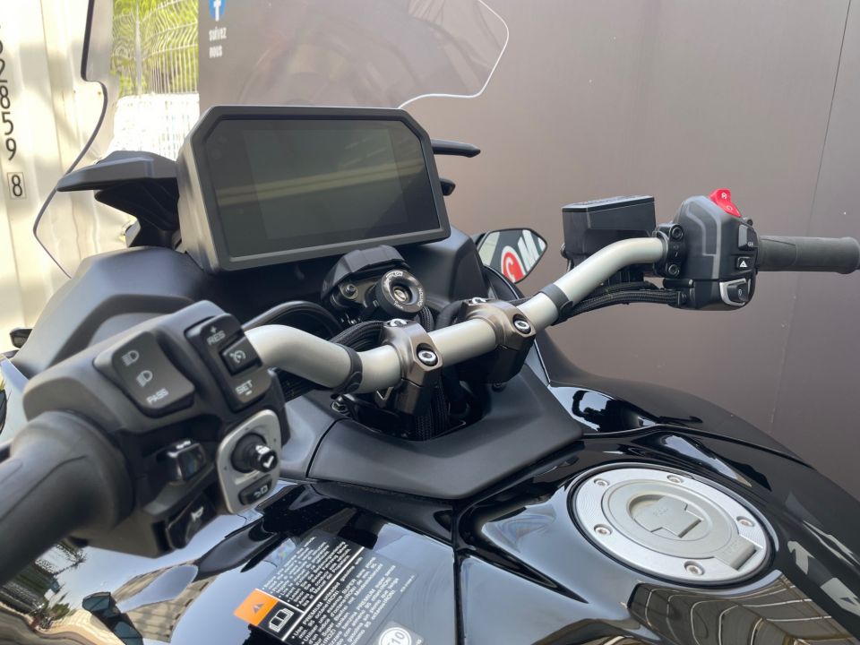 YAMAHA NIKEN 850 GT 4