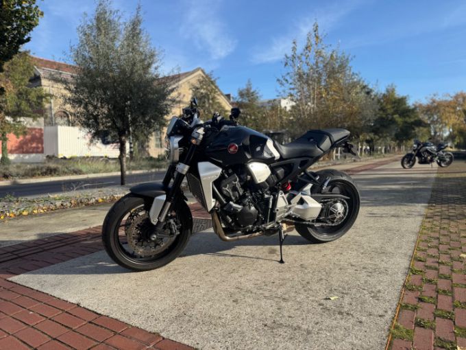 HONDA CB1000R ABS 4
