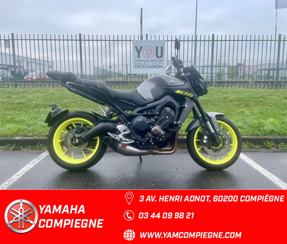 YAMAHA MT-09 4
