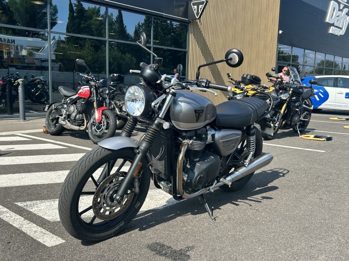 TRIUMPH STREET TWIN 900 EC1 Edition 4