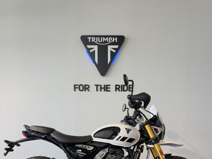 TRIUMPH Scrambler 400 XC 4