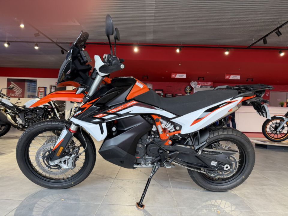 KTM 890 ADVENTURE R 4
