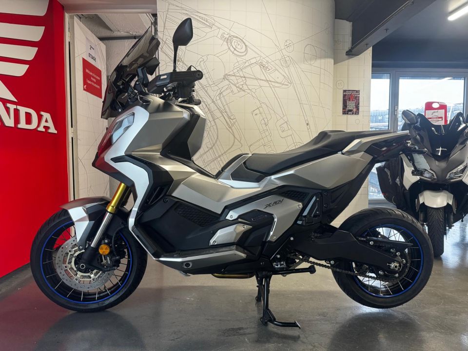HONDA X-ADV 4