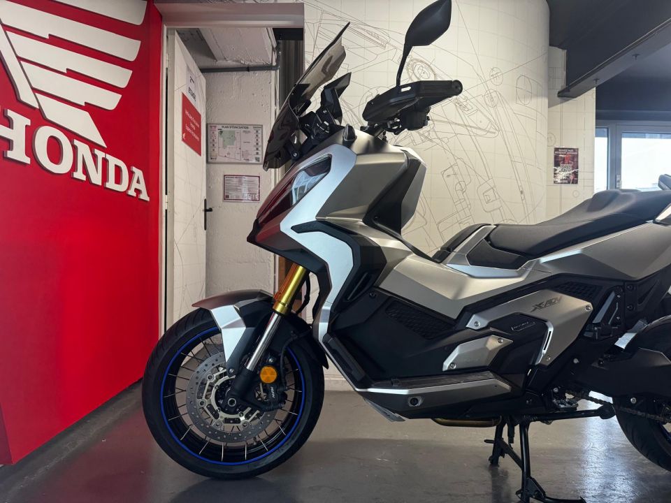 HONDA X-ADV 4