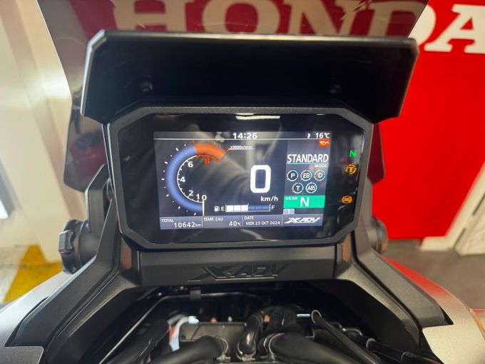 HONDA X-ADV 4