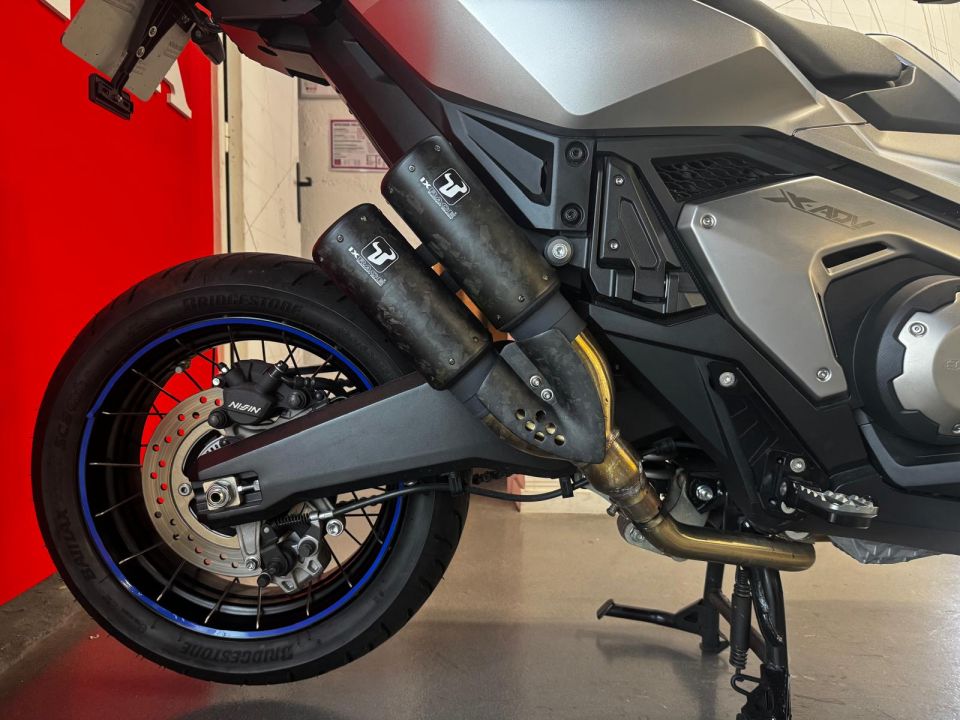 HONDA X-ADV 4
