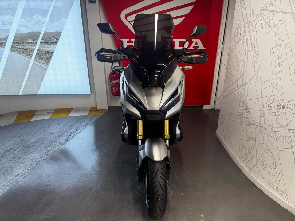 HONDA X-ADV 4