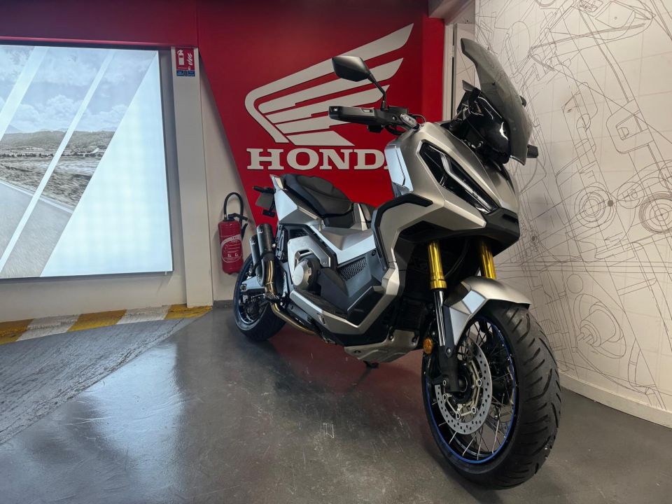 HONDA X-ADV 4