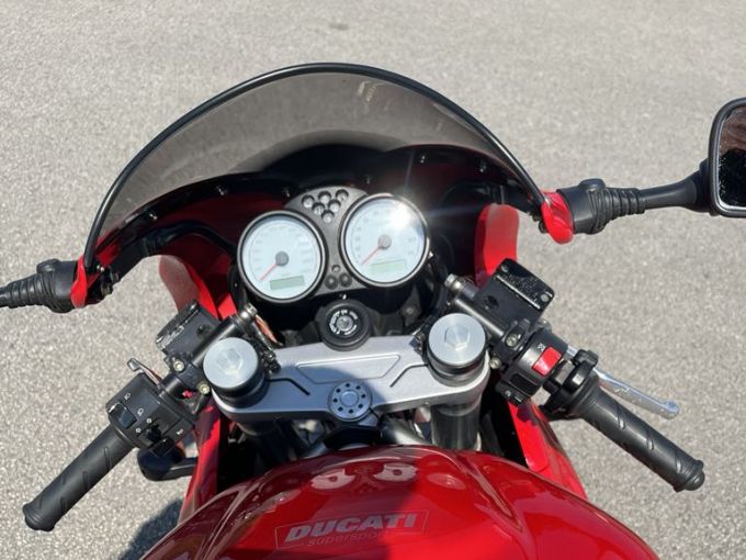 DUCATI 800 SS 4