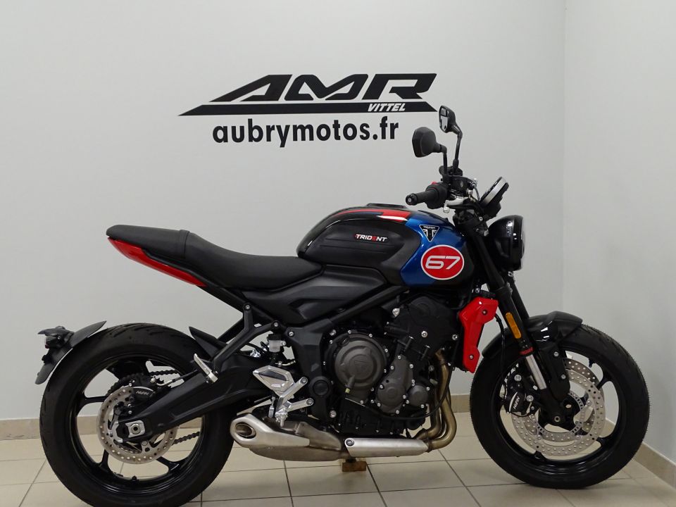 TRIUMPH TRIDENT 660 4