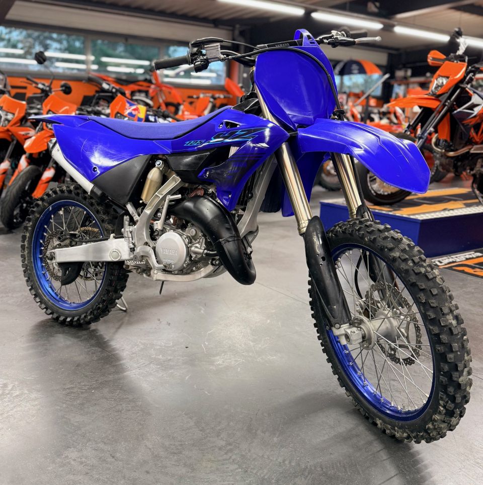 YAMAHA YZ 125 4