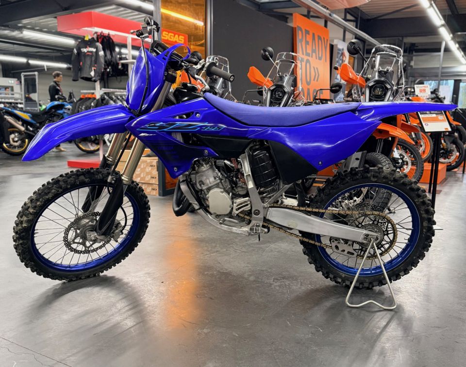 YAMAHA YZ 125 4