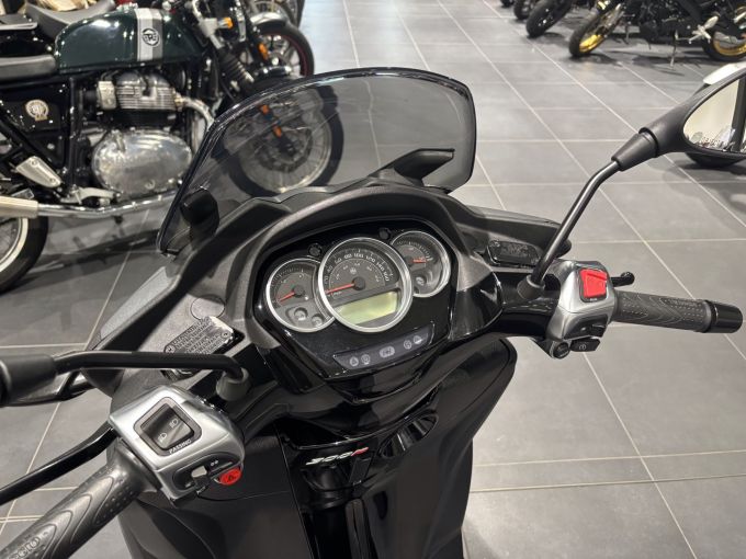 PIAGGIO MP3 300LT YOURBAN 4