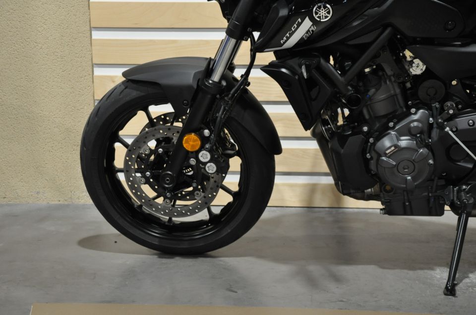 YAMAHA MT-07 (47.5CV) 4