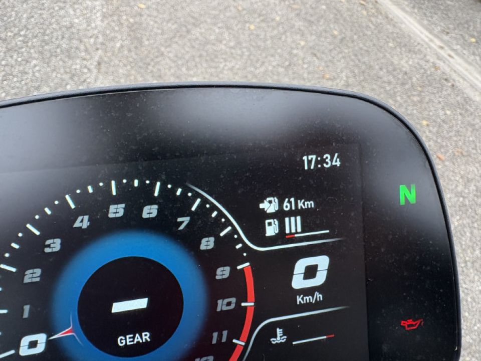 MOTO MORINI SEIEMMEZZO SCR 4