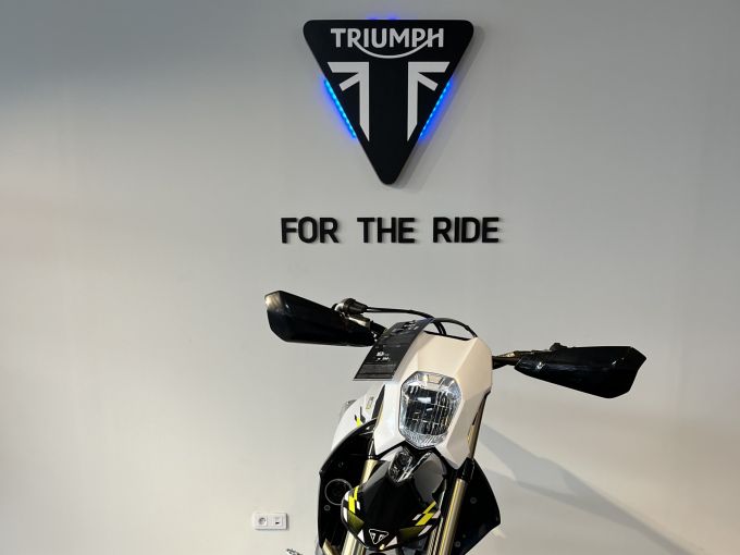 TRIUMPH TF 250-X 4