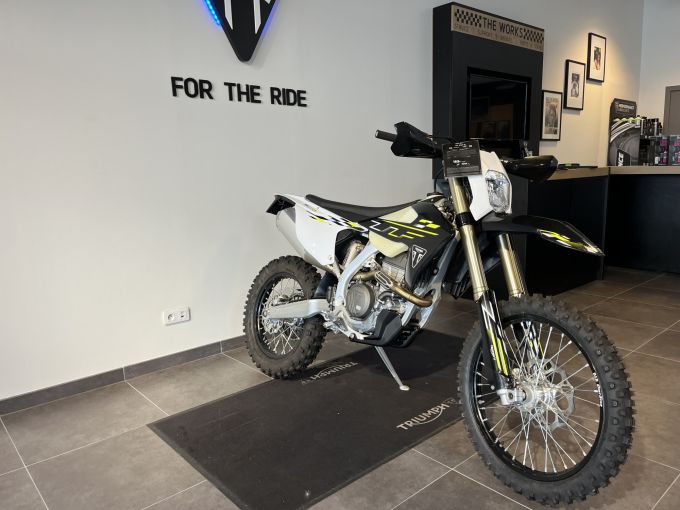 TRIUMPH TF 250-X 4