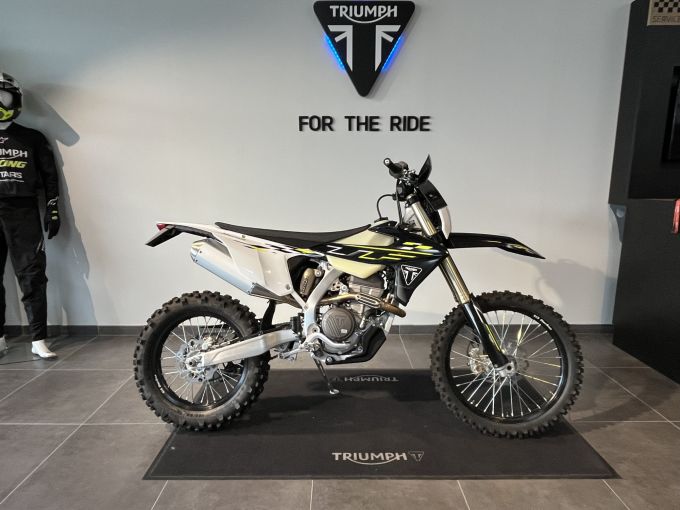 TRIUMPH TF 250-X 4