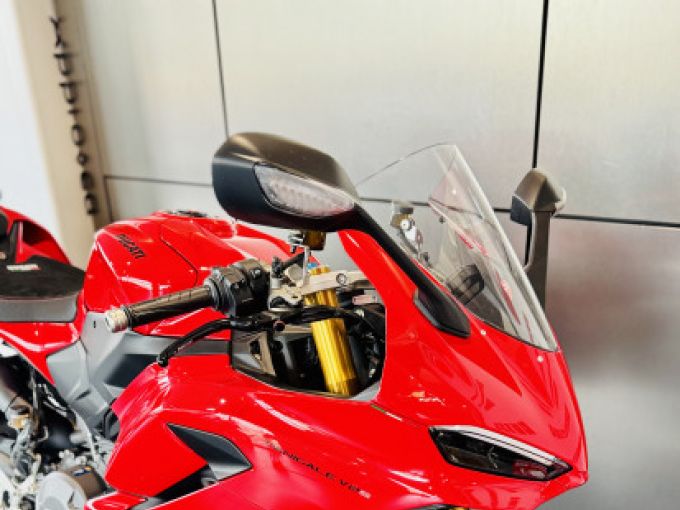 DUCATI PANIGALE V2 4