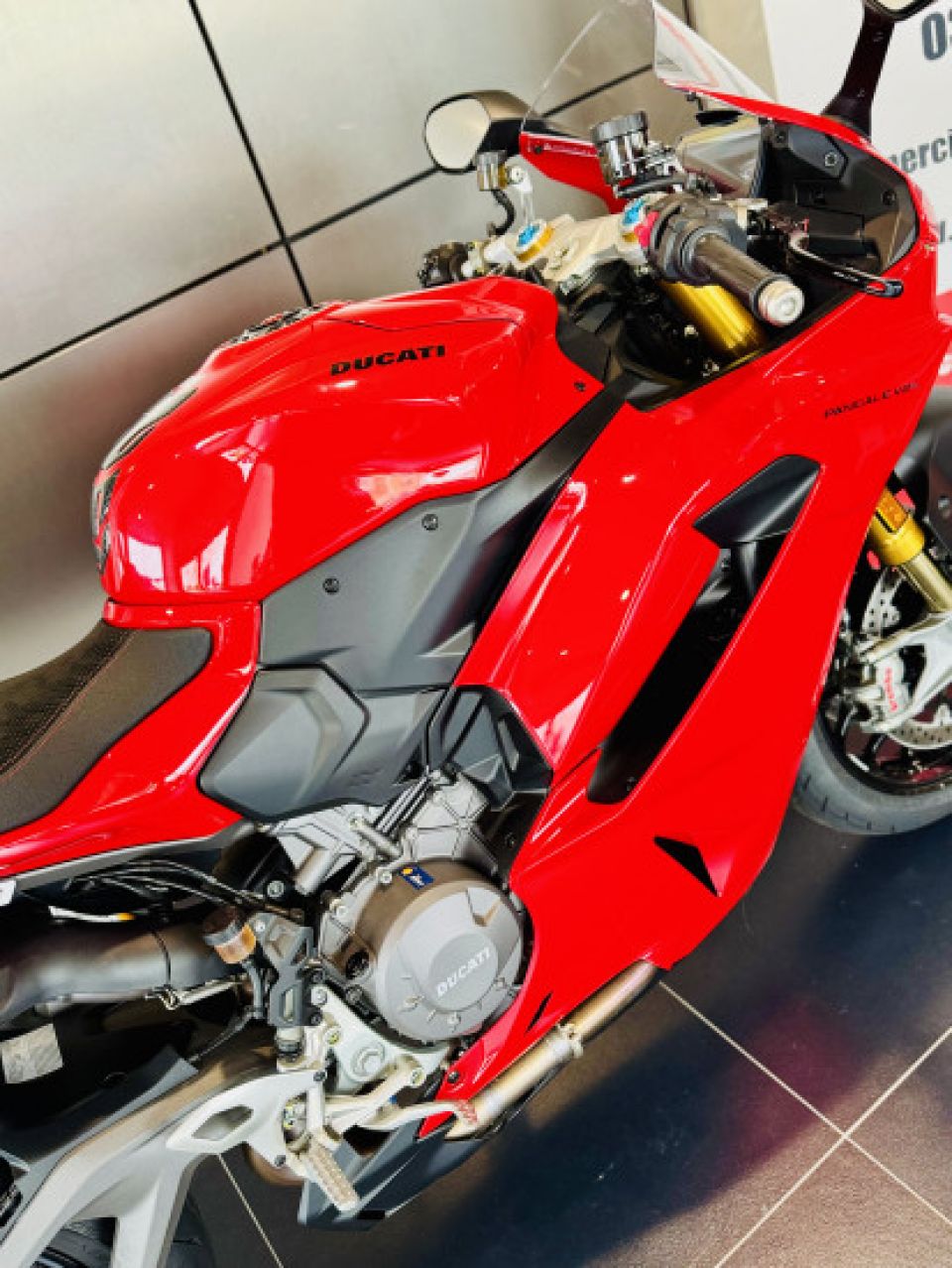 DUCATI PANIGALE V2 4