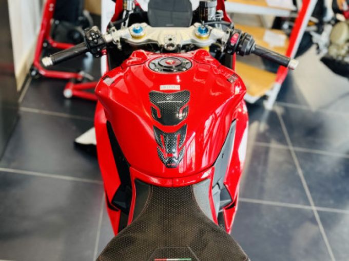 DUCATI PANIGALE V2 4