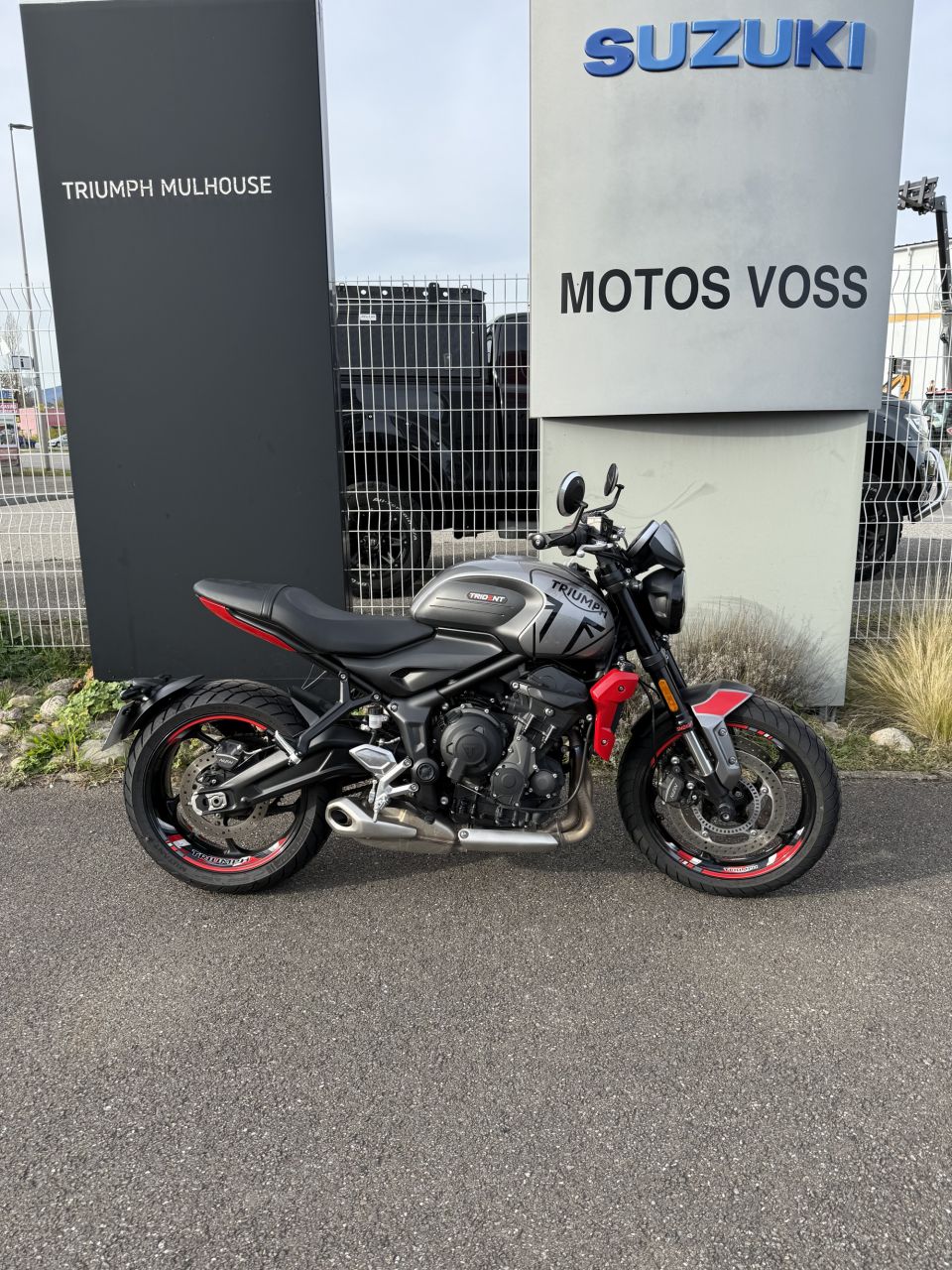 TRIUMPH TRIDENT 660 4