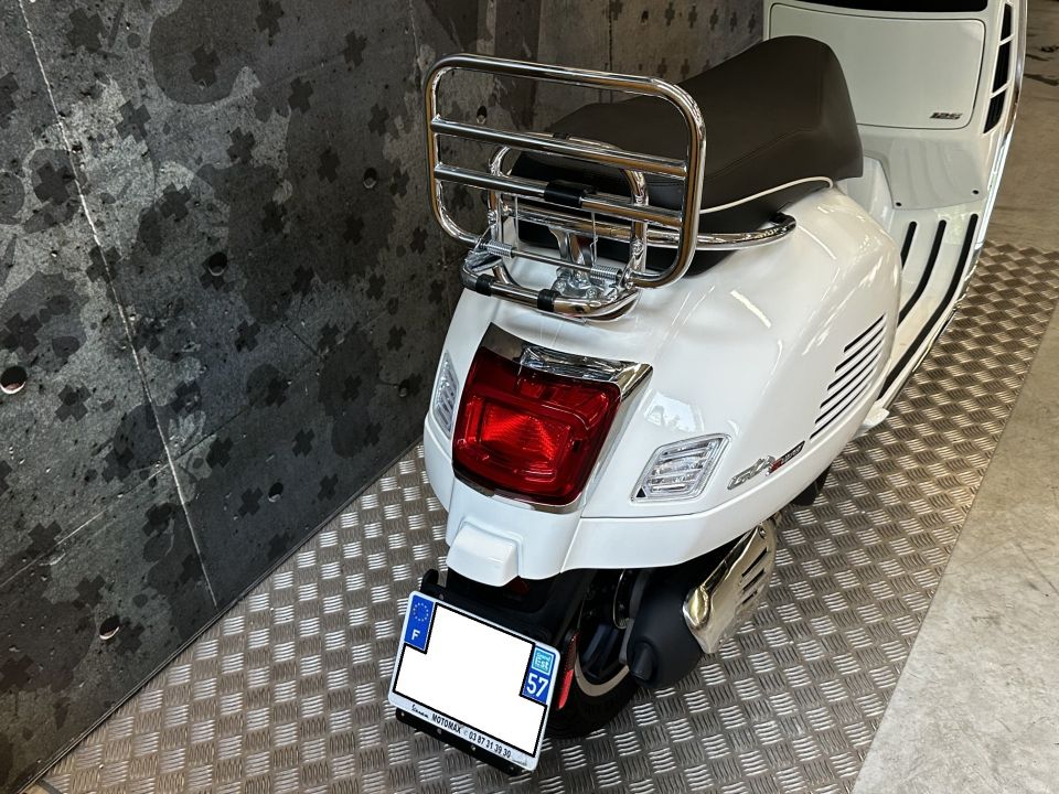 VESPA GTS 125IE SUPER 4