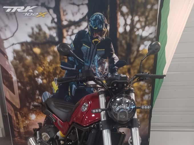 BENELLI LEONCINO 500 4