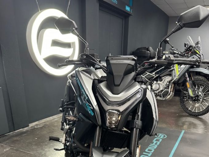 CF MOTO CF NK 125 4