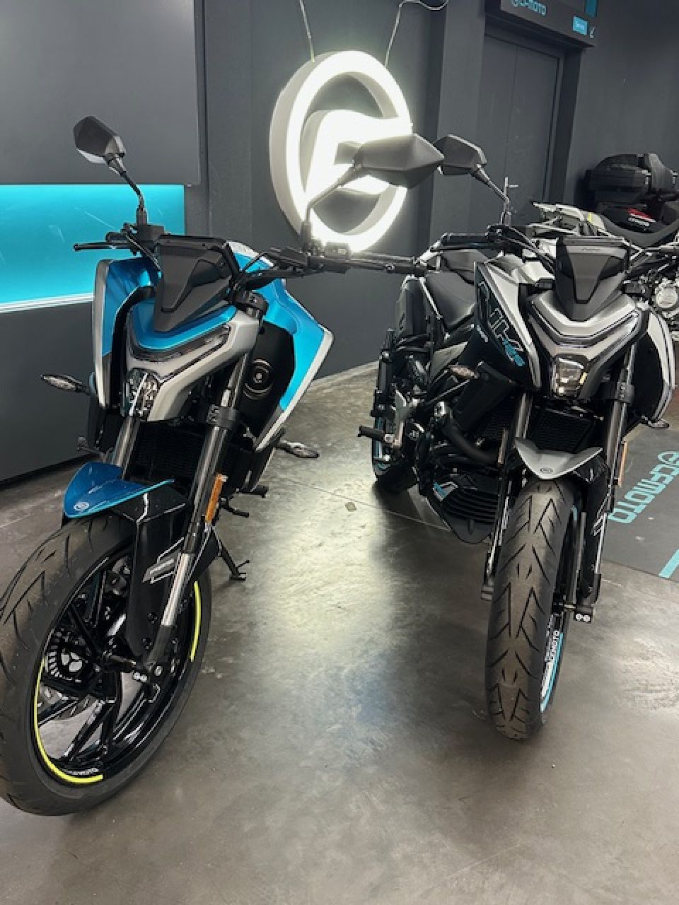 CF MOTO CF NK 125 4