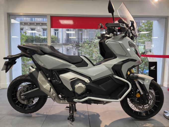 HONDA X-ADV 750 4