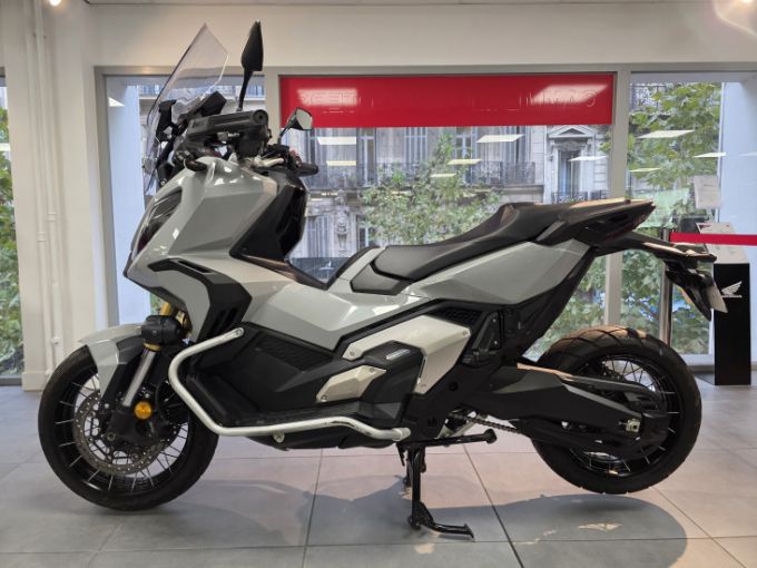HONDA X-ADV 750 4