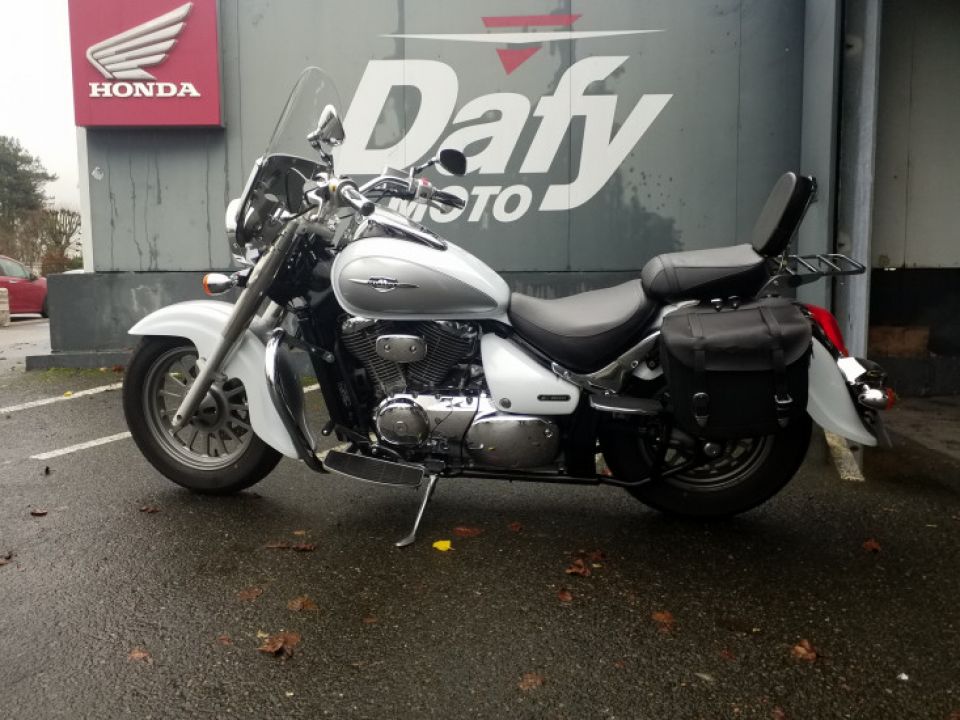 SUZUKI INTRUDER 800 4