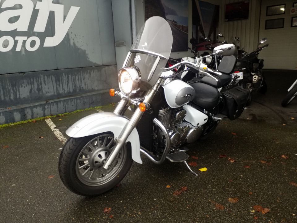 SUZUKI INTRUDER 800 4
