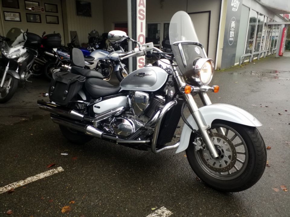 SUZUKI INTRUDER 800 4