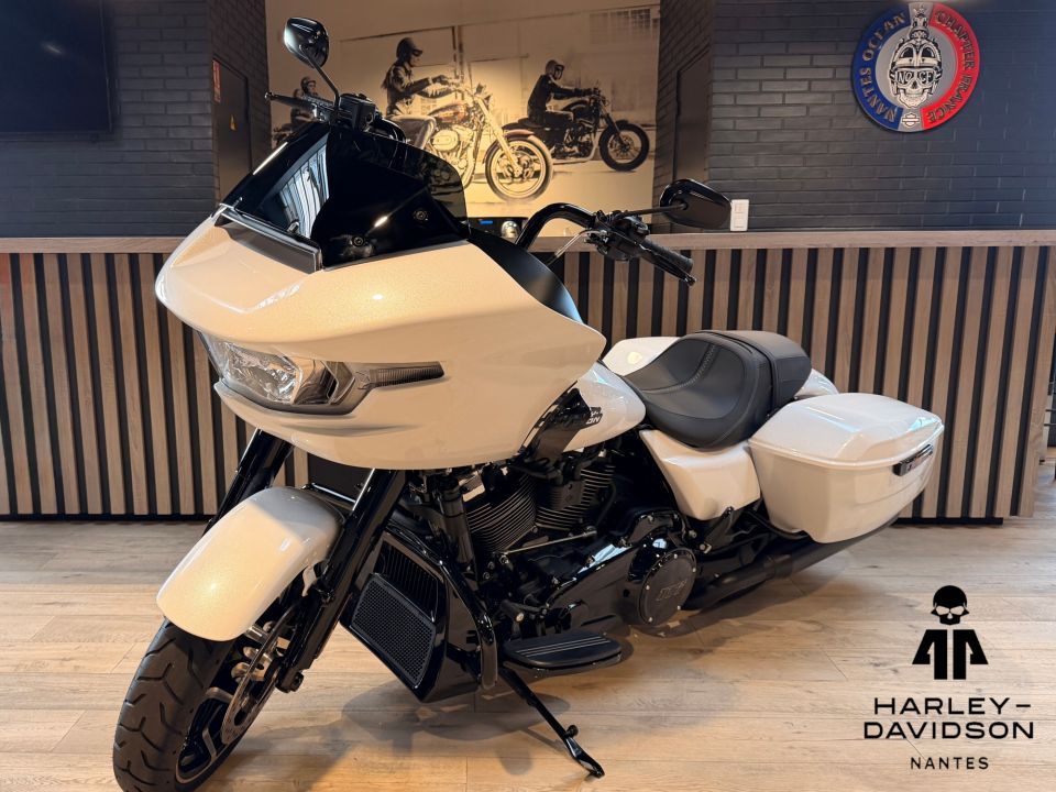 HARLEY-DAVIDSON TOURING ROAD GLIDE 1923 4