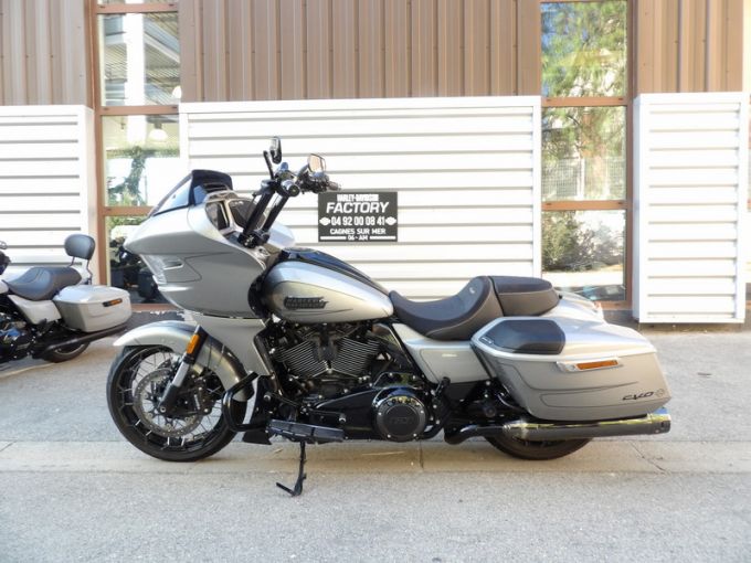 HARLEY-DAVIDSON TOURING ROAD GLIDE 1977 CVO 4